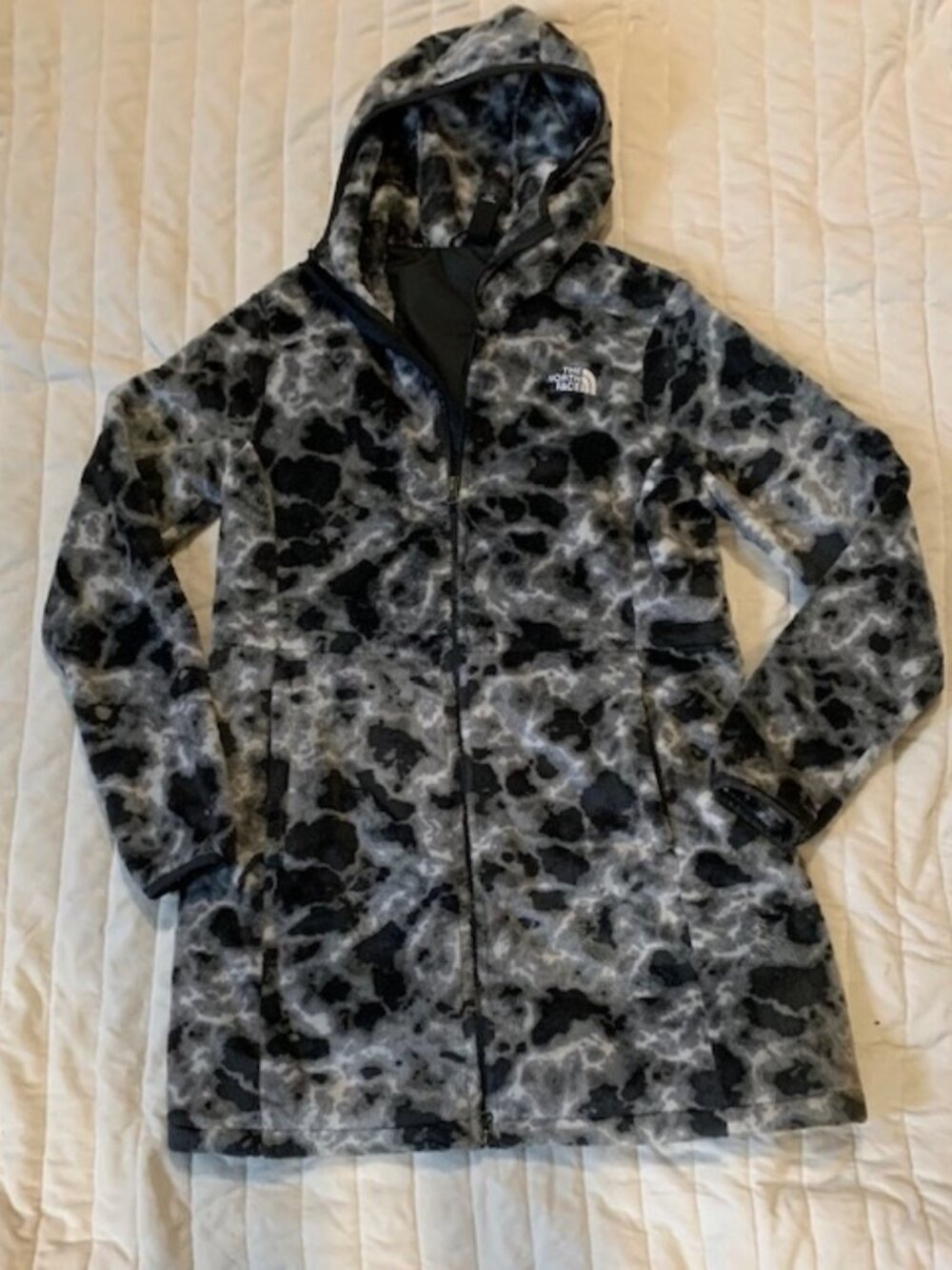 Barely Worn THE NORTH FACE Osito Fleece Parka Jacket Coat M Lined Camo MidLength